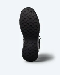 Sneaker mit Felleinsatz