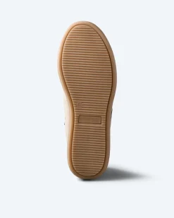 Sneaker mit Streifen