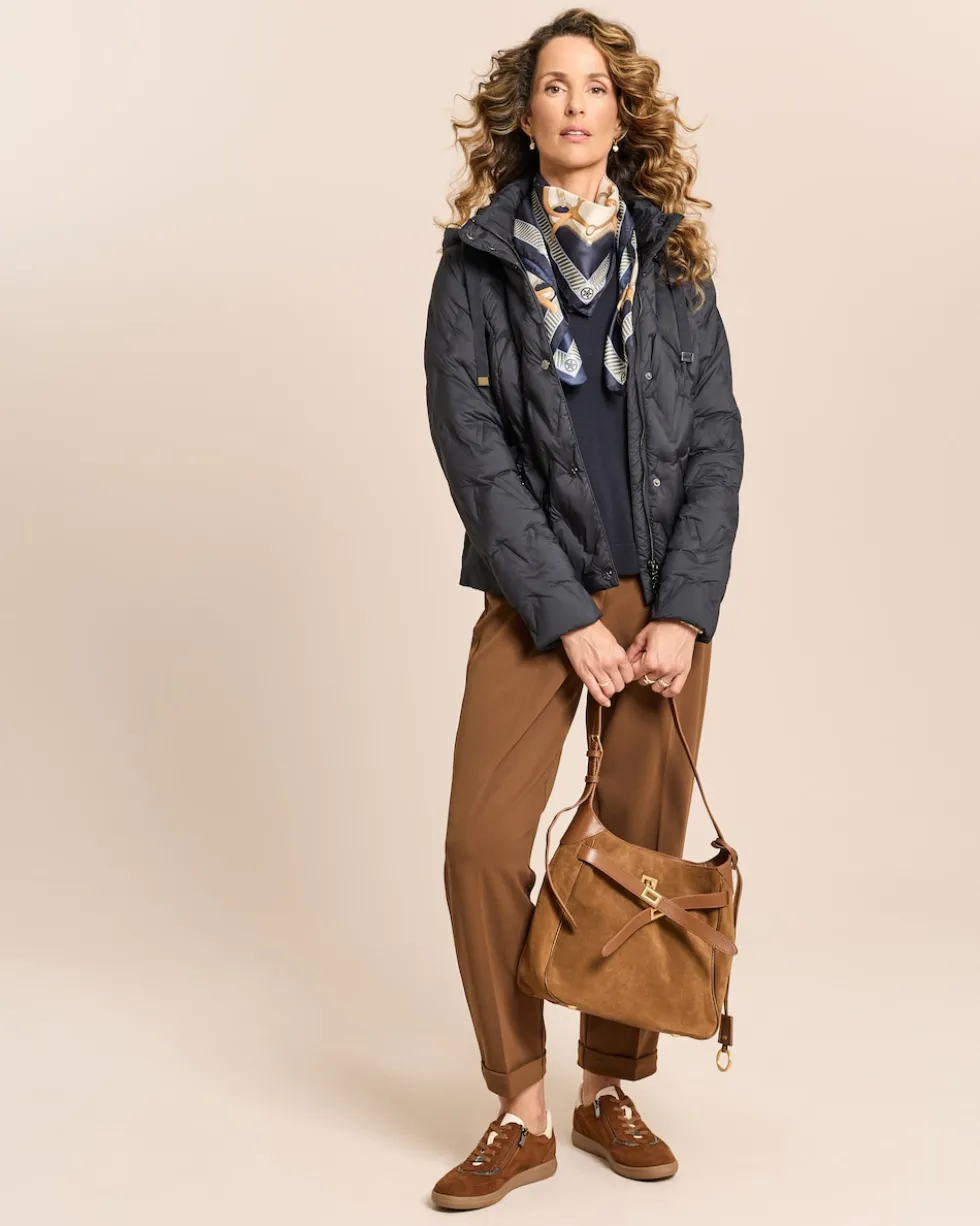 Steppjacke mit abnehmbarer Kapuze