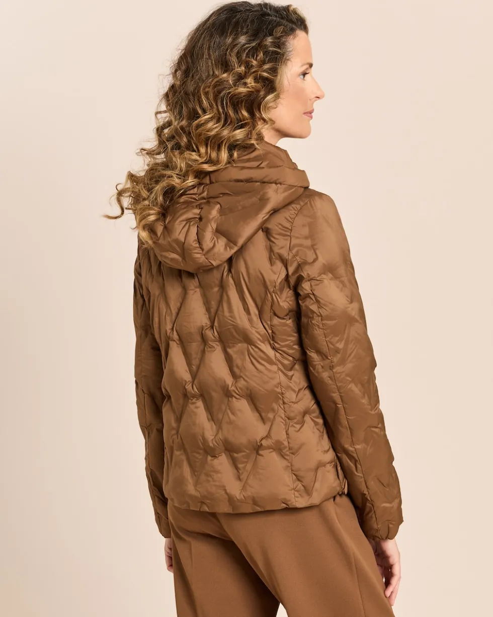 Steppjacke mit abnehmbarer Kapuze