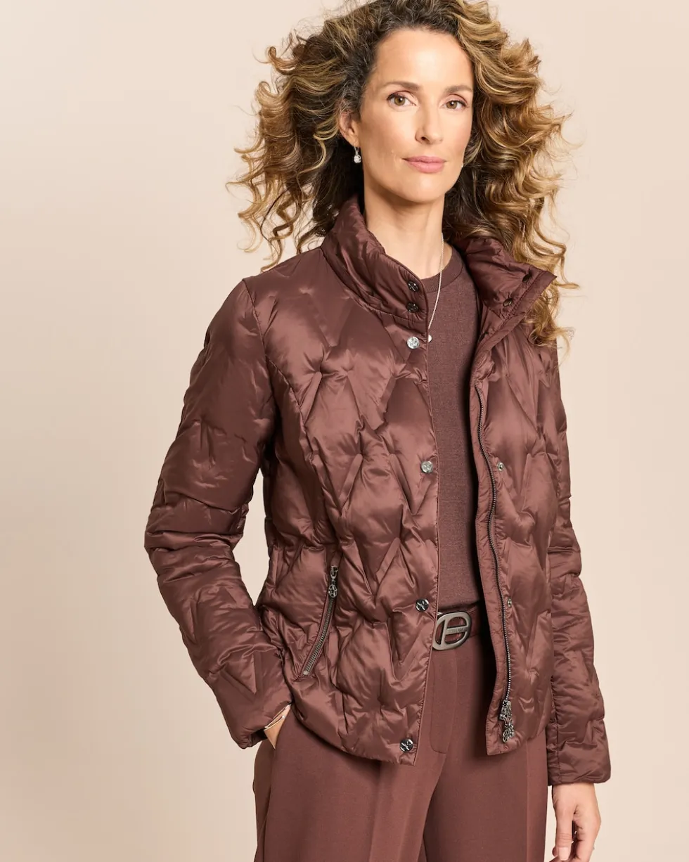 Steppjacke mit abnehmbarer Kapuze
