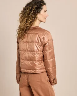 Steppjacke mit Druckknöpfen