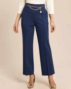 Straight-Hose mit Kettendekoration und Charm