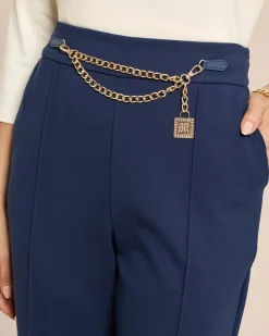 Straight-Hose mit Kettendekoration und Charm