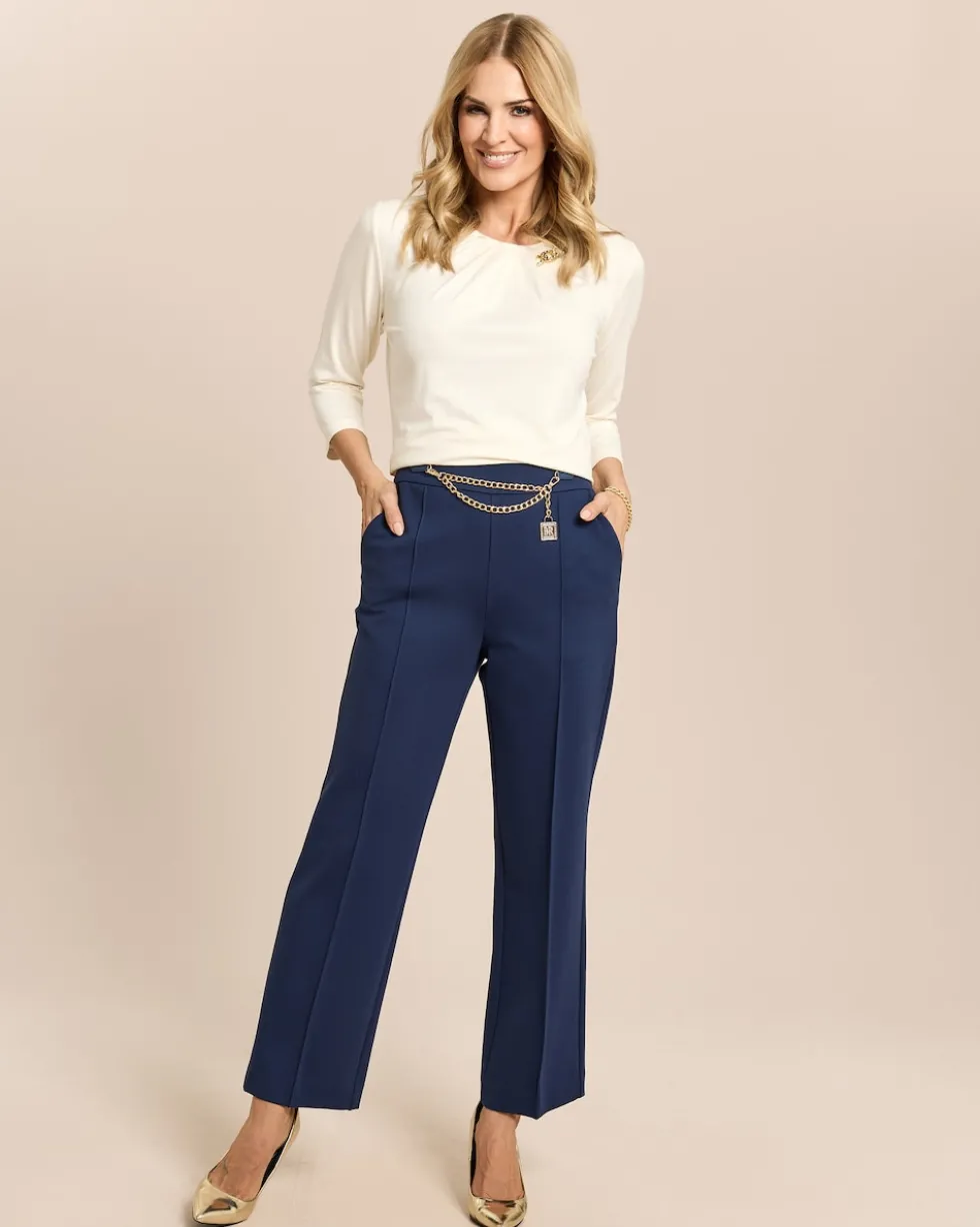 Straight-Hose mit Kettendekoration und Charm