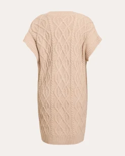 Strickhülle mit Zopfmuster