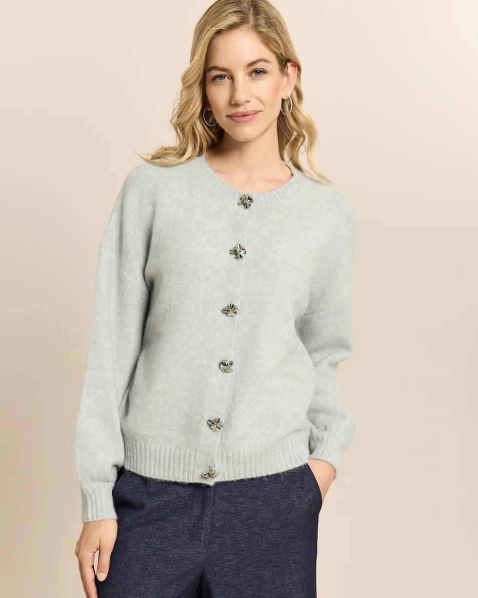 Strickjacke mit Zierknöpfen
