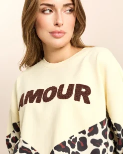 Sweatshirt Amore mit Leo Print