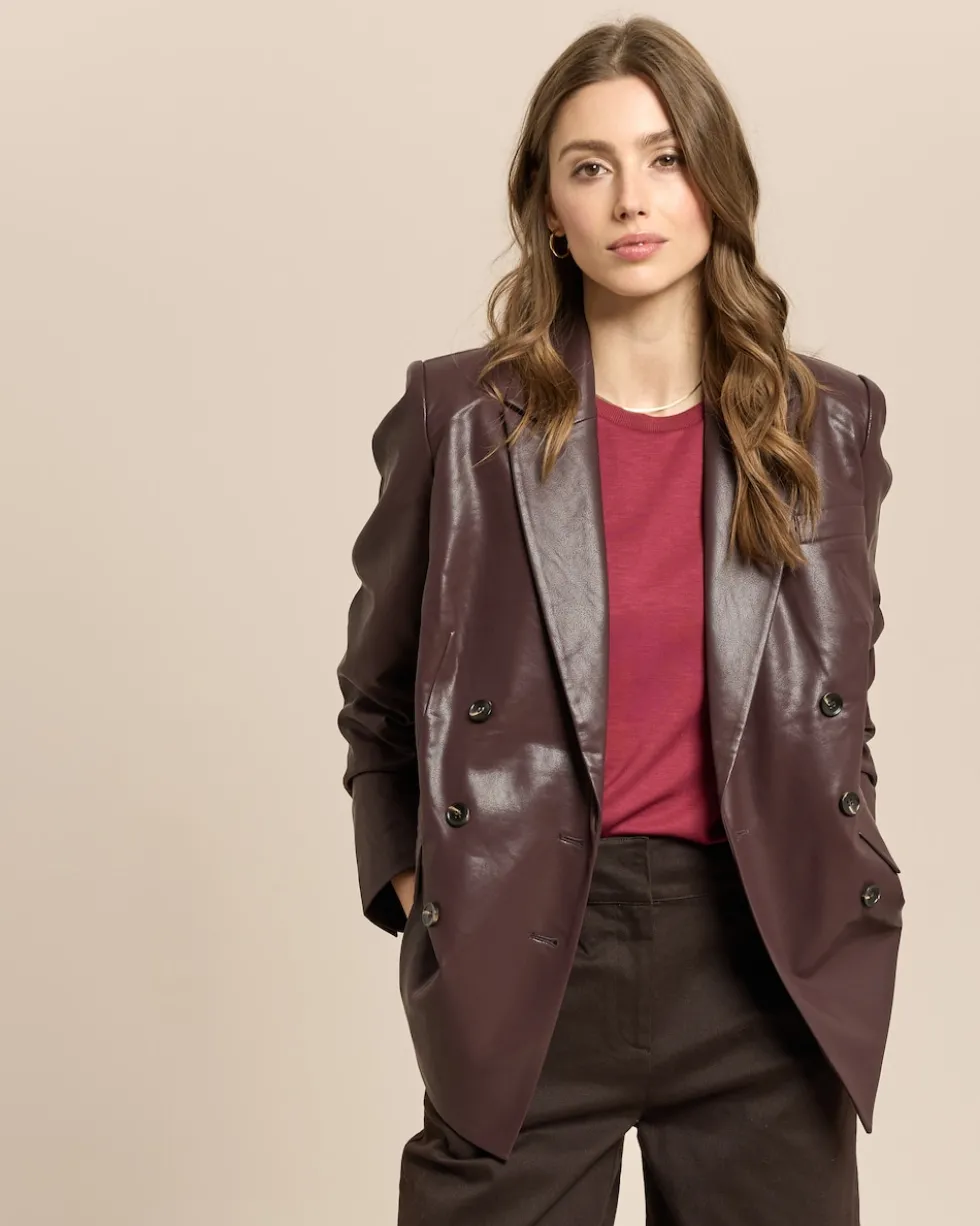 Veganer Lederblazer mit Knopfdetail