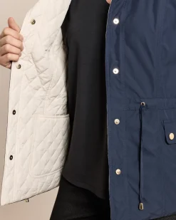 Wendejacke mit gesteppter Seite