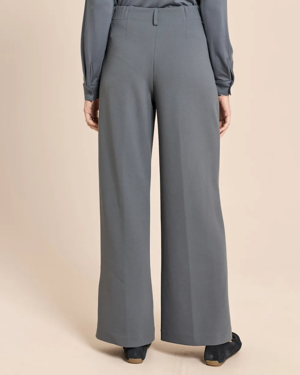 Wide Leg Hose aus Techno Stretch