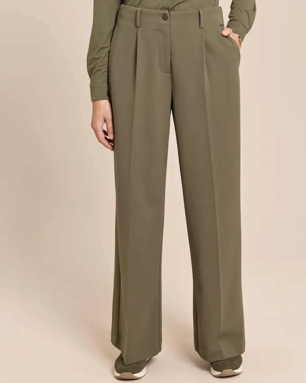 Wide Leg Hose aus Techno Stretch