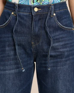 Wide Leg Jeans mit Bindegürtel