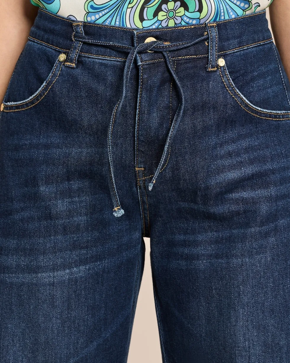 Wide Leg Jeans mit Bindegürtel