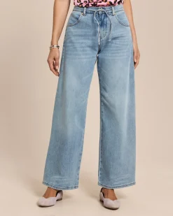 Wide Leg Jeans mit Bindegürtel