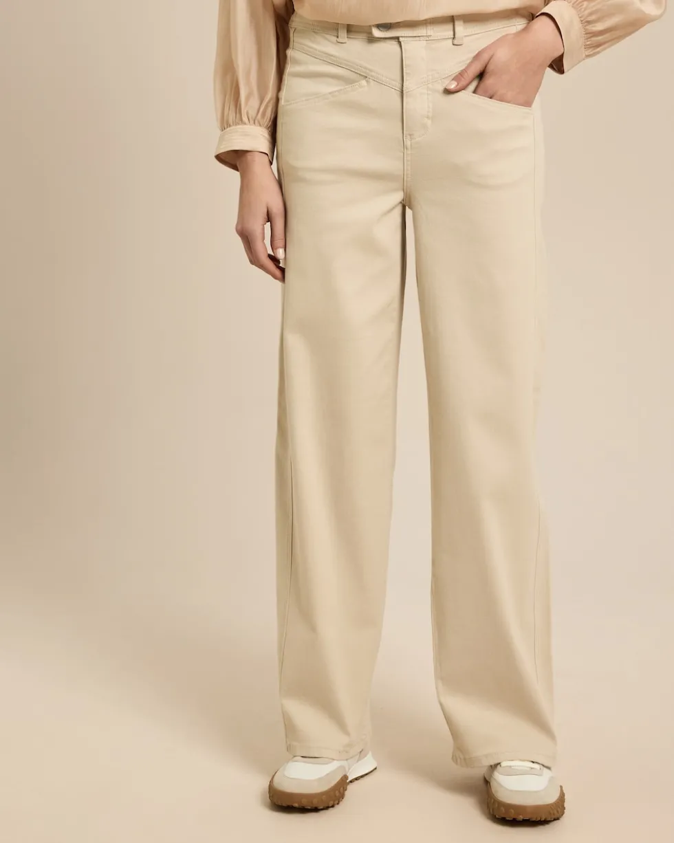 Wide Leg Jeans mit Verschlussdetail